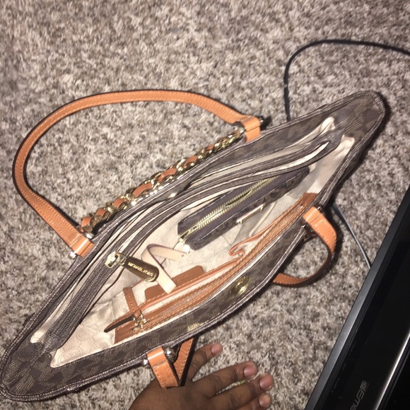 Purse - Picture 2 of 5